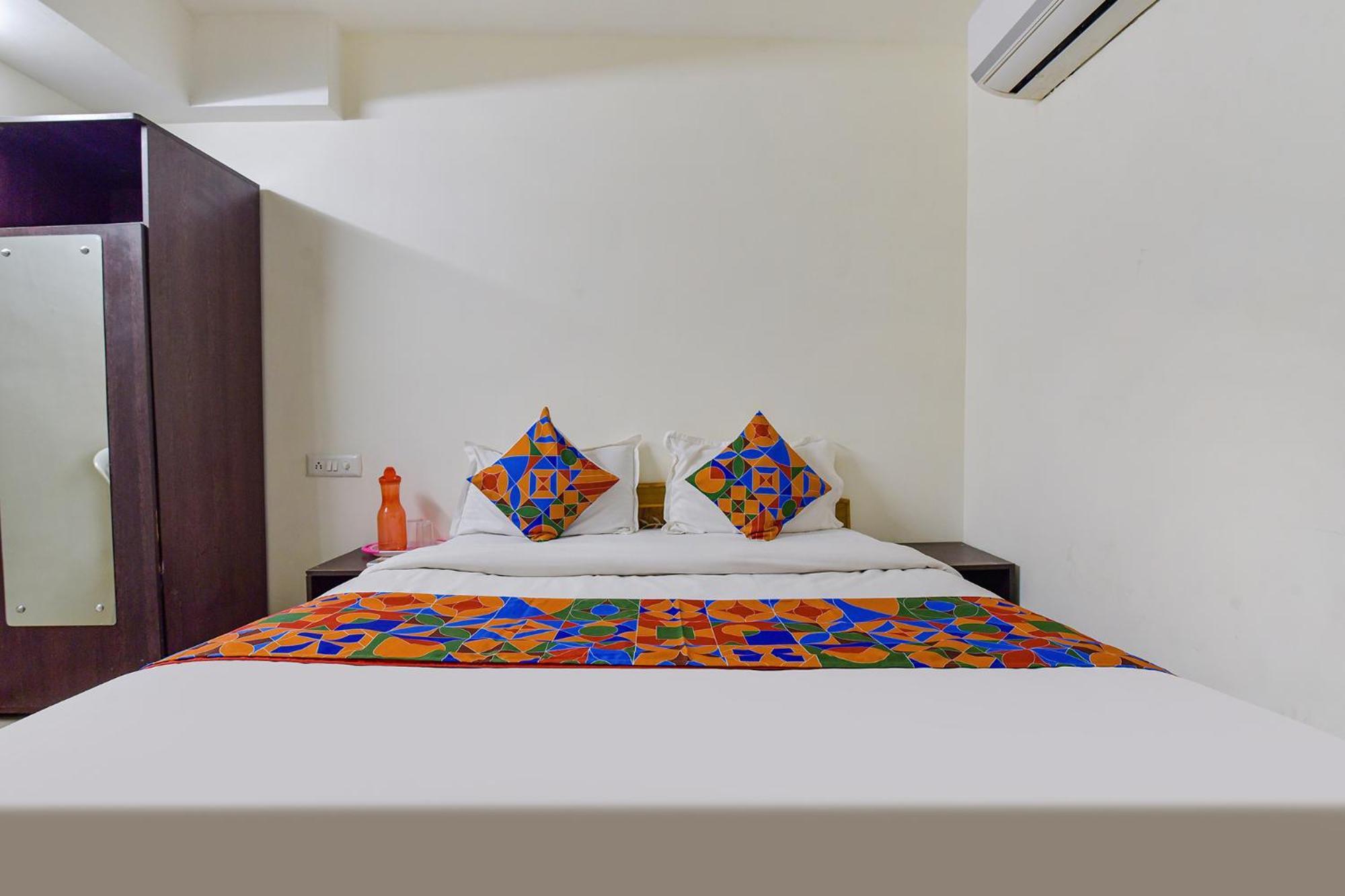 Hotel O Himalaya Inn Ahmadábád Kültér fotó
